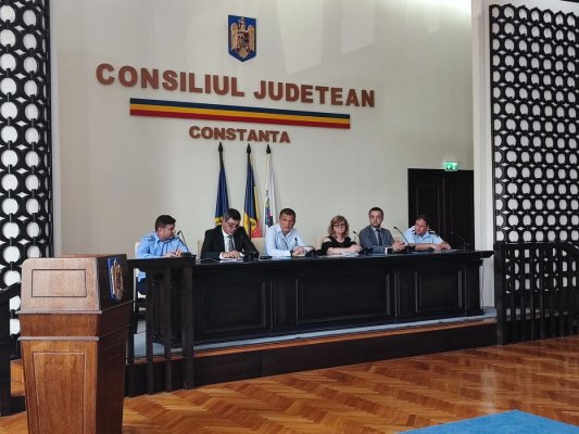A avut loc o ședință a Colegiului Prefectural, cu tema siguranței unităților de învățământ din județ. Video