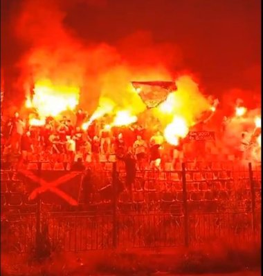 Suporterii Farului, interpretare de excepție pe stadion, înainte de marea demolare. Video