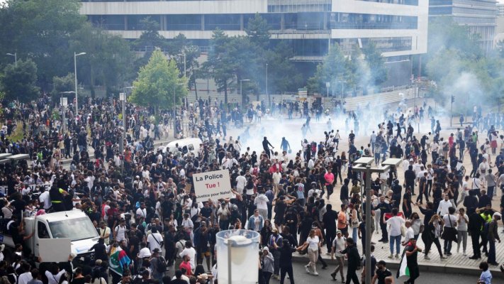 Franța vrea să elimine zilele naționale libere pentru a reduce deficitul bugetar: Se lasă cu revolte în stradă