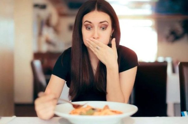 Cum scapi de greața și durerile de stomac? Medicii au divulgat remediul