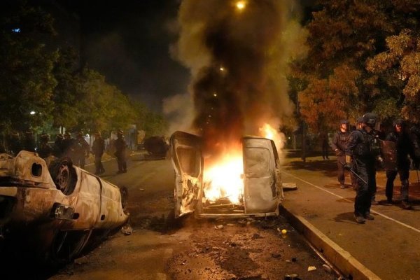 Franţa: Peste 700 de magazine au fost devastate în violenţele din ultimele zile