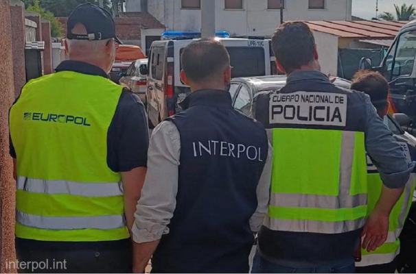 Peste 60 de arestări într-o operaţiune Europol-Interpol de anihilare a unei reţele de trafic de migranţi din Cuba