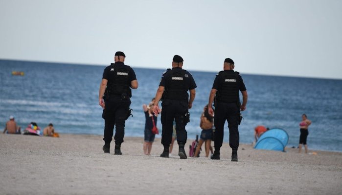 Polițiștii și jandarmii constănțeni, la datorie, în stațiunile de pe litoral