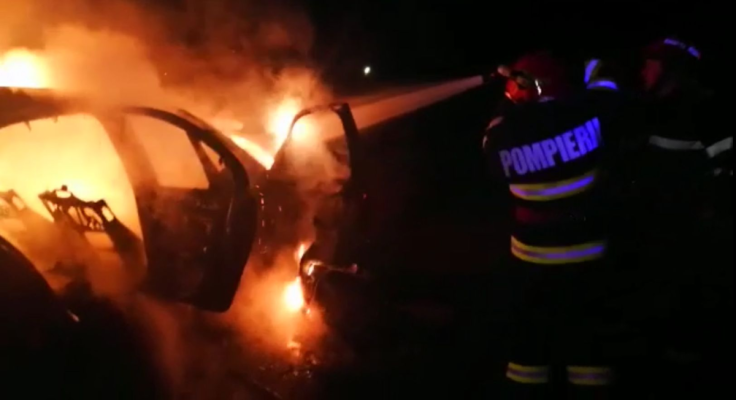 Autoturism în flăcări, pe varianta Ovidiu