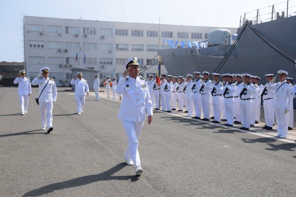 Carieră militară de patru decenii în serviciul Forțelor Navale Române