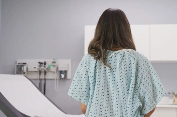 Patru simptome care nu dispar și care ar putea duce la un diagnostic precoce de cancer