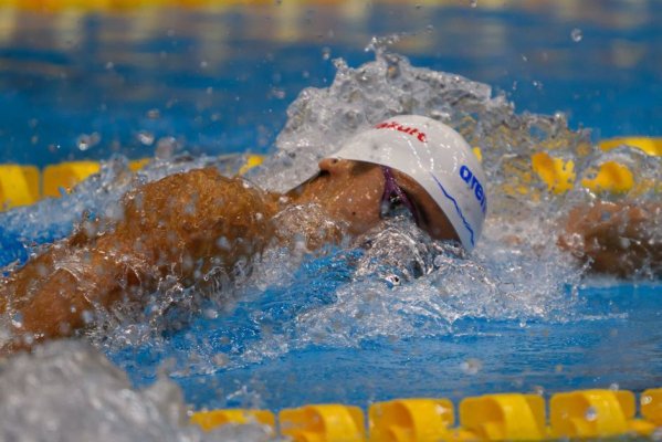 Înot: David Popovici a câştigat proba de 100 m liber la Naţionalele în bazin scurt
