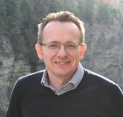 Dragoș Vintilă, de la Universitatea Ovidius, a inventat un post cu dedicație la Direcția Administrativă?