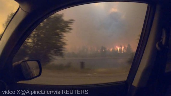 Incendii în Canada: 30.000 de persoane au primit ordin de evacuare