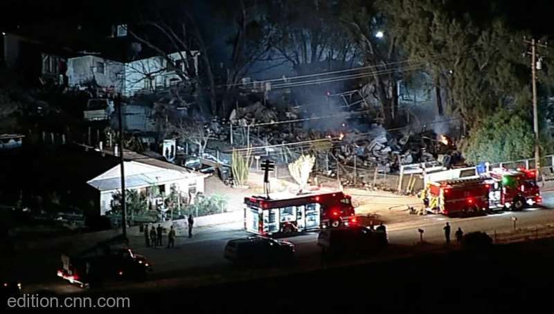SUA: Doua elicoptere de stingere a incendiilor s-au ciocnit in zbor in California; cel putin trei morti SUA: Doua elicoptere de stingere a incendiilor s-au ciocnit in zbor in California; cel putin trei morti