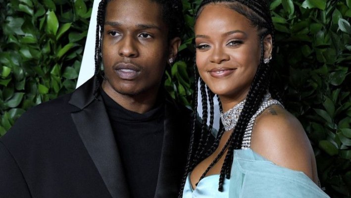 Rihanna a născut un băiat, al doilea copil cu rapperul A$AP Rocky