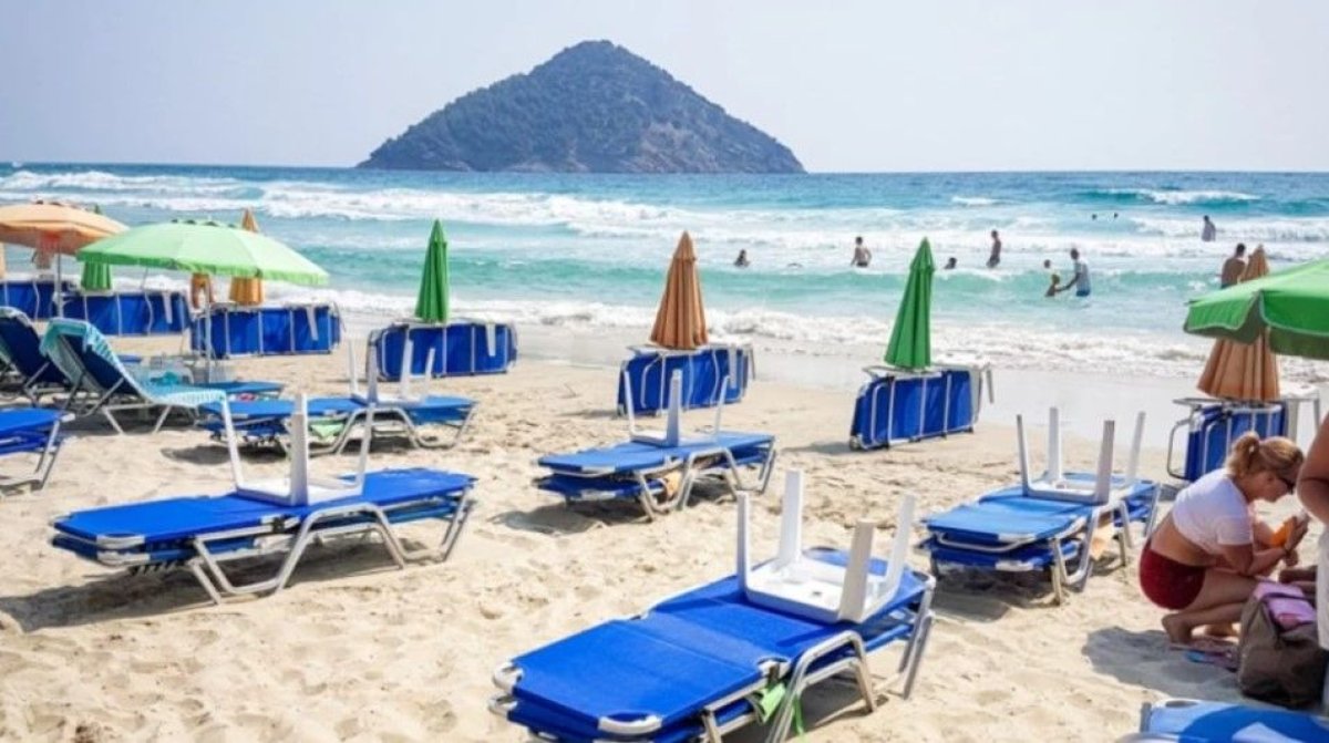 Ακριβότερες διακοπές στην Ελλάδα: από τον επόμενο χρόνο οι τουρίστες θα πληρώνουν νέο φόρο