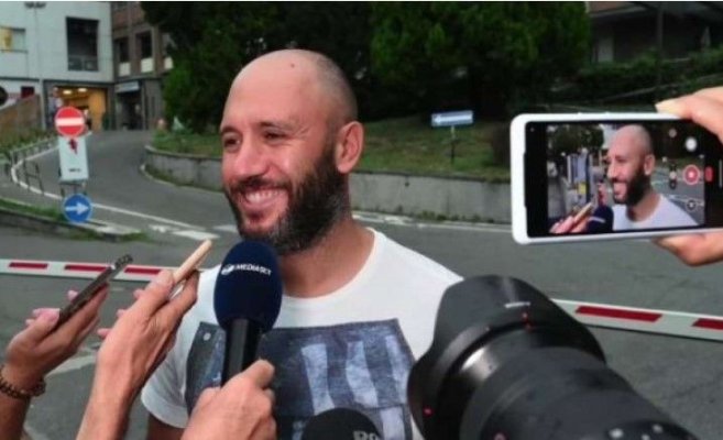 A devenit erou național după ce a prins din zbor un copil care căzuse de la etajul cinci