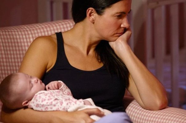 Medic: Depresia postpartum este o tulburare prezentă tot mai frecvent la proaspetele mămici