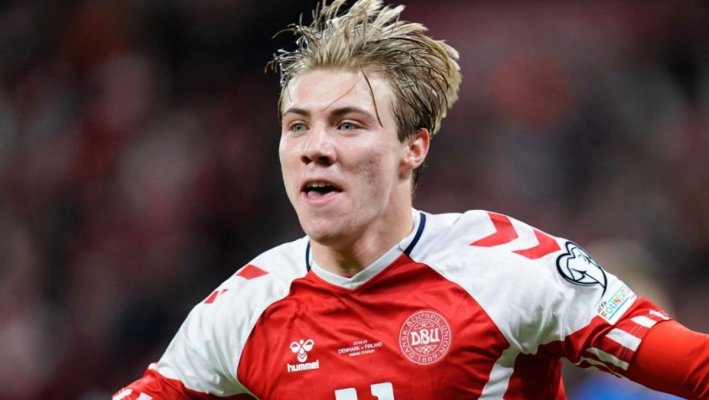 Manchester United l-a transferat pe atacantul danez Rasmus Hojlund de la Atalanta