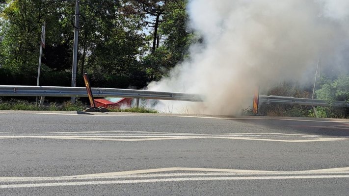 Un autoturism a ars ca o torță, în Eforie. Video