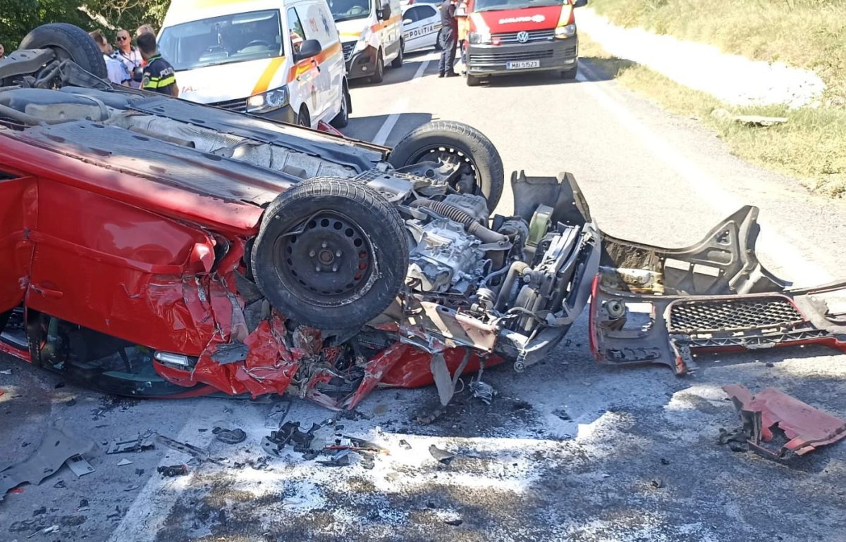 Accident grav in zona localitatii Horia, judetul Tulcea. 9 victime transportate la Spitalul Judetean de Urgenta