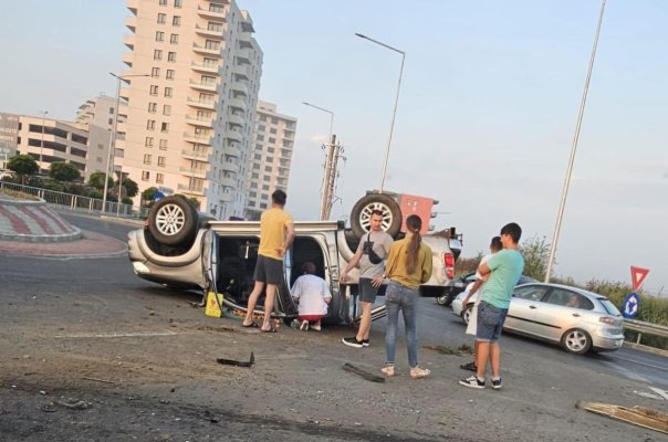 Accident rutier în sensul giratoriu de la Palazu Mare