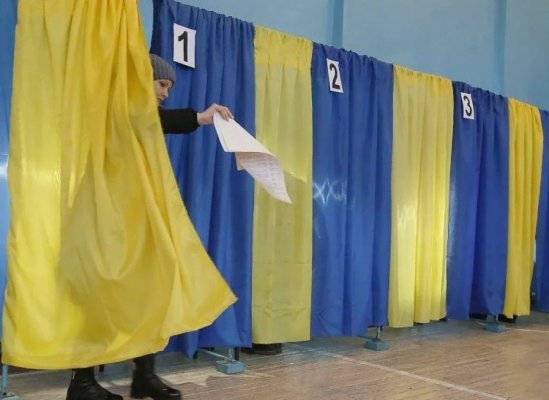  Zelenski: În Ucraina s-ar putea organiza alegeri şi pe timp de război, cu sprijin occidental
