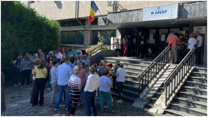 Angajații ANAF protestează din nou în mai multe orașe din țară