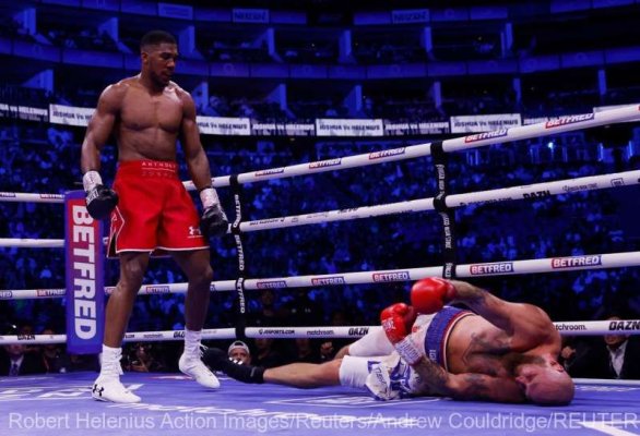 Box: Anthony Joshua, fostul campion mondial al greilor, învigător prin KO în faţa finlandezului Helenius