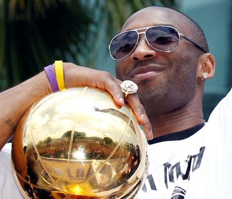 Legendarul Kobe Bryant va avea statuie în faţa arenei echipei LA Lakers