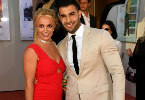 Britney Spears, distrusă de divorț! Nimeni n-a recunoscut-o pe stradă