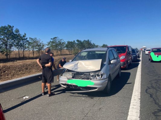 Carambol între opt autoturisme pe A2, la ieșirea spre Constanța