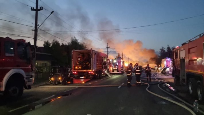 Explozia de la Crevedia: 2 morţi şi 56 de răniţi, dintre care 43 de salvatori