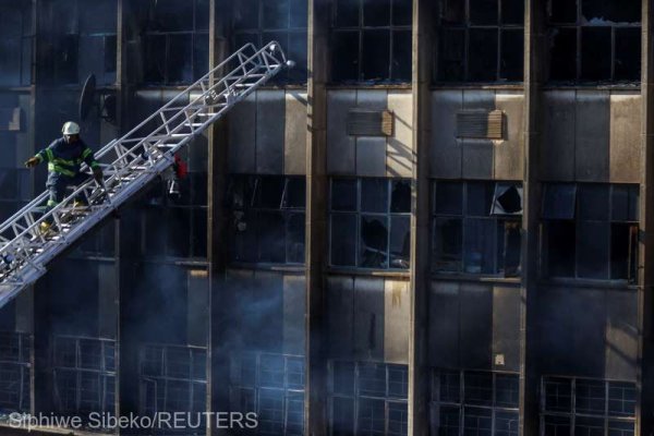 Incendiu la Iohannesburg: 63 de morţi