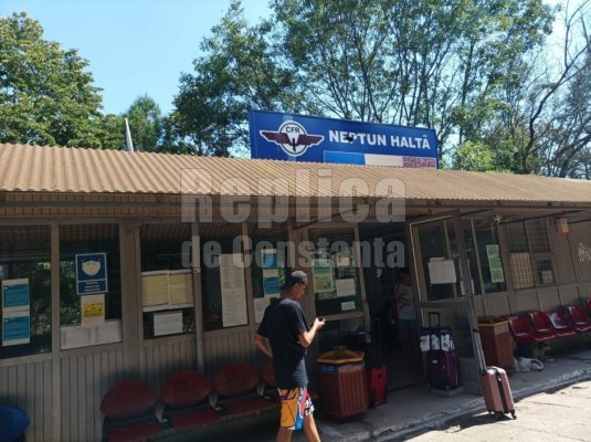 CFR reabilitează calea ferată Constanța-Mangalia, dar nu spune nimic de gările lăsate în paragină. Video
