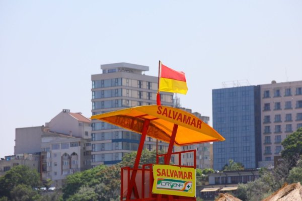 Nu vă puneți viața în pericol! Respectați indicațiile salvamarilor!