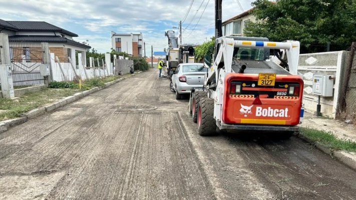 Continuă lucrările de reabilitare a carosabilului în cartierul Palazu Mare