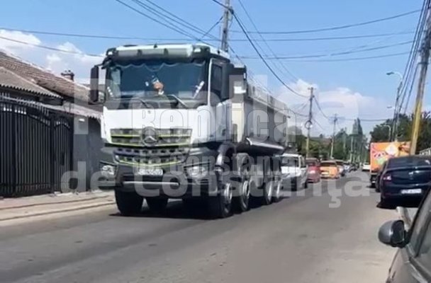 Lovitură de 100.000 de euro. Ce au descoperit polițiștii când verificau un TIR