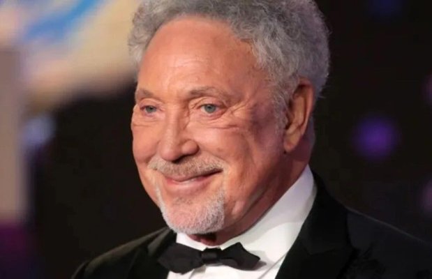Viața lui Tom Jones care bate orice film. A iubit o singură femeie, de la 12 ani, și i-a rămas fidel