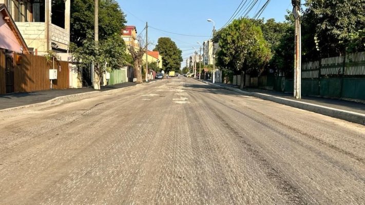 Continuă lucrările de modernizare a infrastructurii rutiere în cartierul Km 5