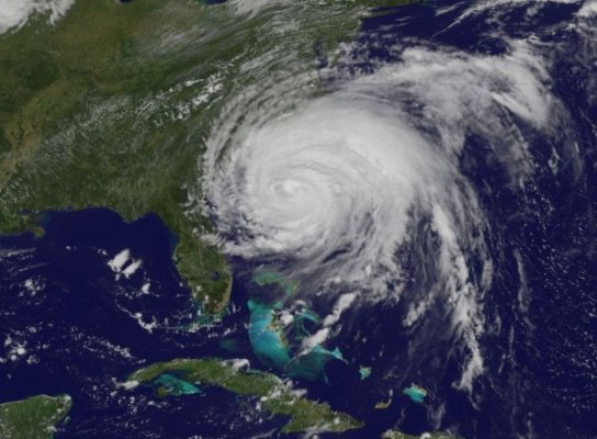 Un ciclon violent traversează România: Meteorologii anunță ploi torențiale