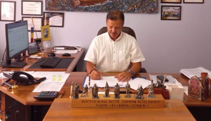Școlile din Hârșova vor fi dotate cu mobilier și echipamente digitale, prin PNRR