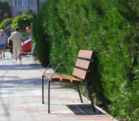 S-au montat noi piese de mobilier urban în municipiul Constanța
