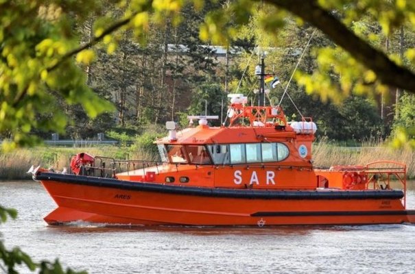 Două nave ARSVOM au acționat împotriva scurgerilor de hidrocarburi, în zona Sulina