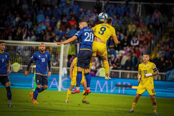 România - Kosovo 2-0. „Tricolorii“ rămân pe a doua poziție în clasament după un meci incendiar