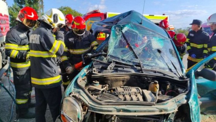 Accident rutier grav într-o comună din Prahova: Un mort și trei răniți