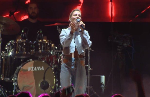 Ana Baniciu și Raluka încheie în forță seria concertelor de vară, în piațeta Cazino Mamaia. Video