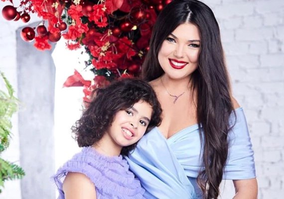 Cum este tratată fiica adoptivă a Paulei Seling de colegi, după ce s-a aflat că mama ei e celebră