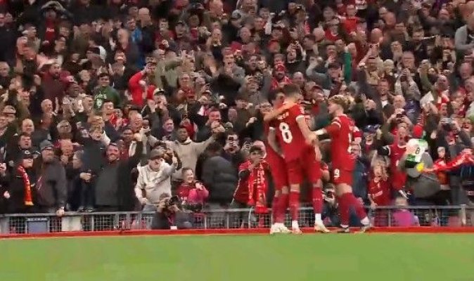 Cupa Ligii Angliei: FC Liverpool a învins echipa Leicester, Manchester City a pierdut la Newcastle