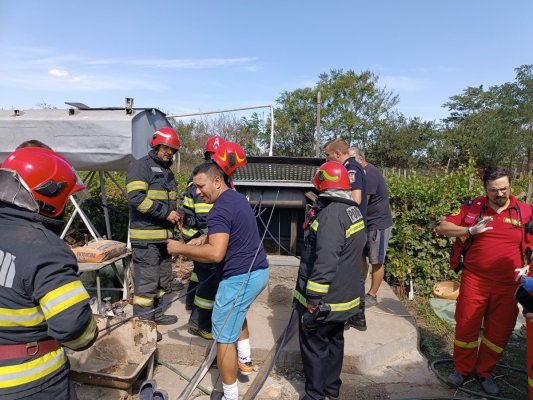 Un bărbat a căzut într-o fântână, la Valea Dacilor