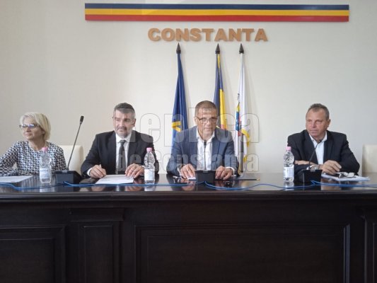 Mai multe instituții publice își prezintă raportul de activitate în cadrul ședinței Colegiului Prefectural