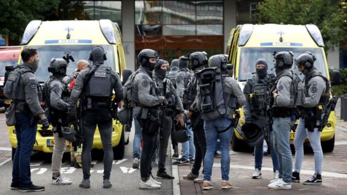 Dublu atac armat la Rotterdam. Trei persoane au fost ucise