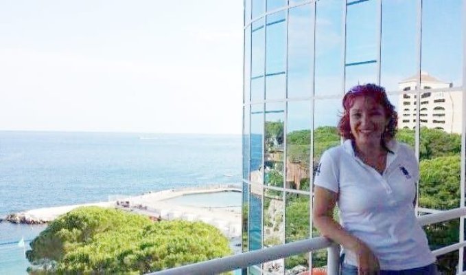 O directoare de la ACROPO își face vacanța la Monaco, după ce a câștigat 1,2 milioane de lei în câteva zile. Video