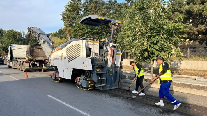 Continuă lucrările de reabilitare a carosabilului în cartierul Km 5